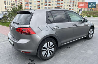 Хэтчбек Volkswagen e-Golf 2015 в Городке