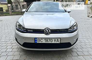 Хетчбек Volkswagen e-Golf 2016 в 
