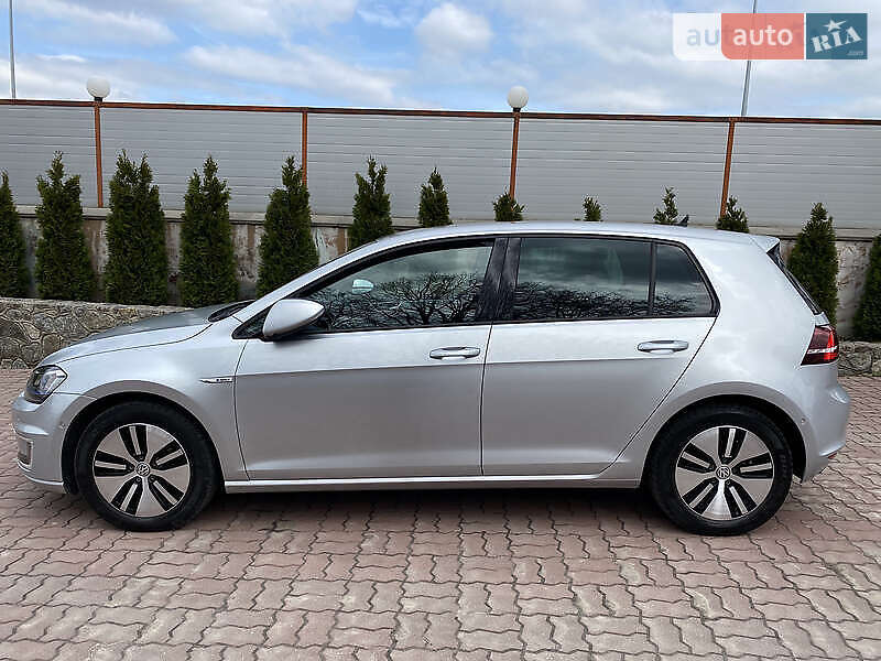 Хетчбек Volkswagen e-Golf 2015 в Хмельницькому