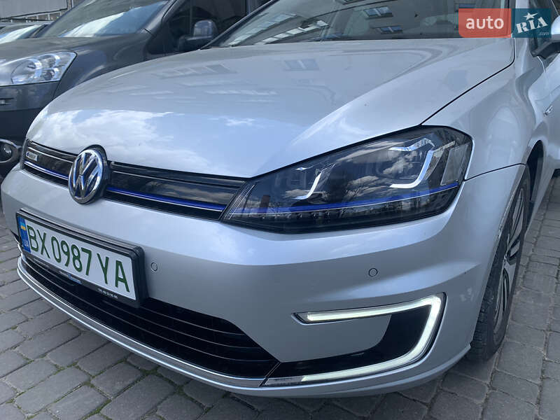 Volkswagen e-Golf 2015