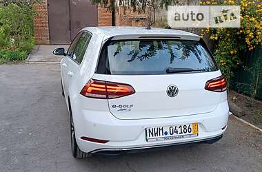 Хэтчбек Volkswagen e-Golf 2017 в Казатине