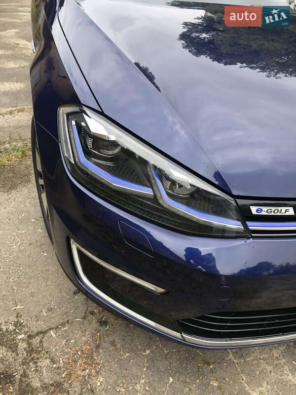 Хэтчбек Volkswagen e-Golf 2018 в Львове