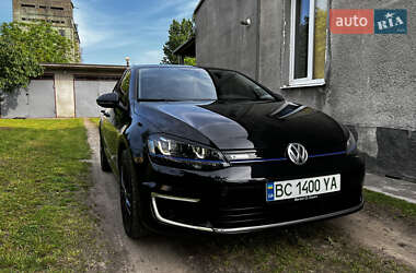 Хэтчбек Volkswagen e-Golf 2015 в 