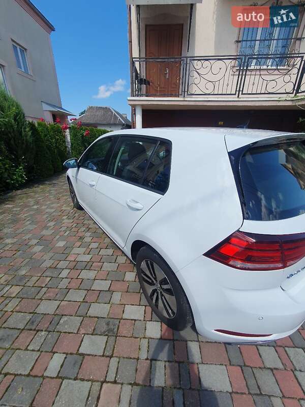 Хэтчбек Volkswagen e-Golf 2018 в Стрые фото 10 Хэтчбек Volkswagen e-Golf 2018 в Стрые