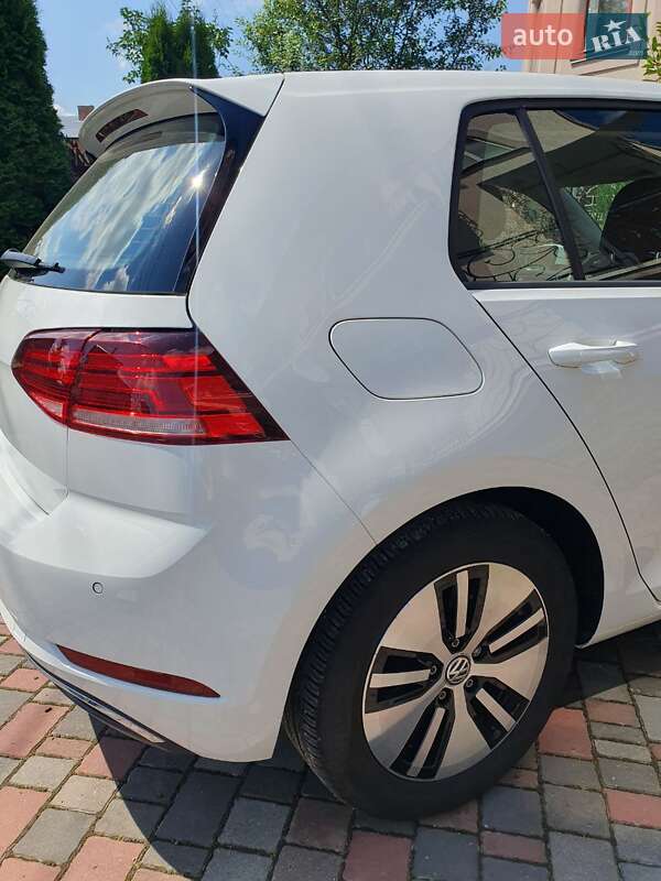 Хэтчбек Volkswagen e-Golf 2018 в Стрые фото 7 Хэтчбек Volkswagen e-Golf 2018 в Стрые