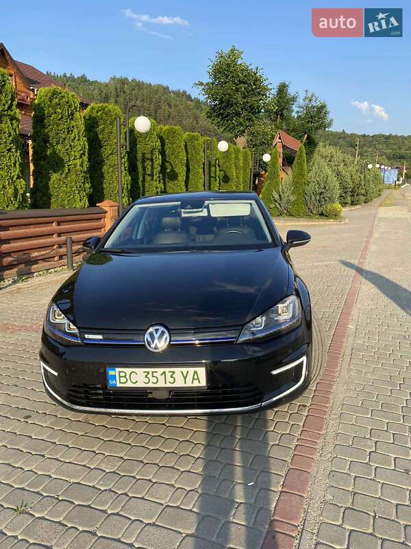 Хэтчбек Volkswagen e-Golf 2015 в Старом Самборе