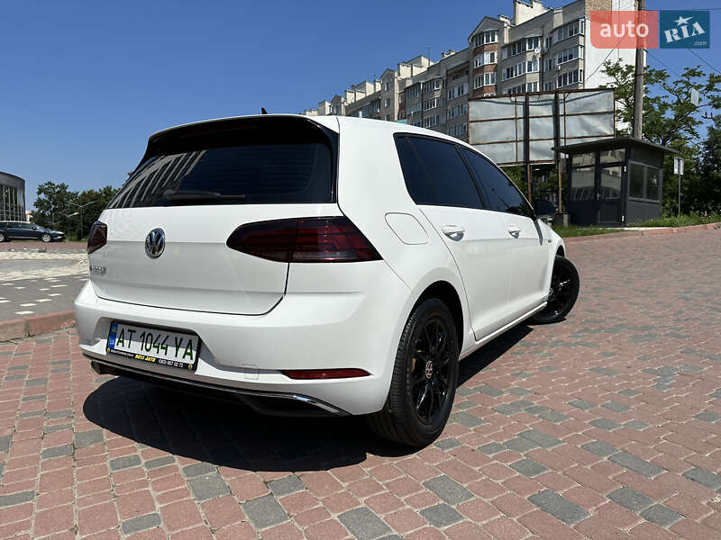 Хетчбек Volkswagen e-Golf 2017 в Івано-Франківську фото 6 Хетчбек Volkswagen e-Golf 2017 в Івано-Франківську