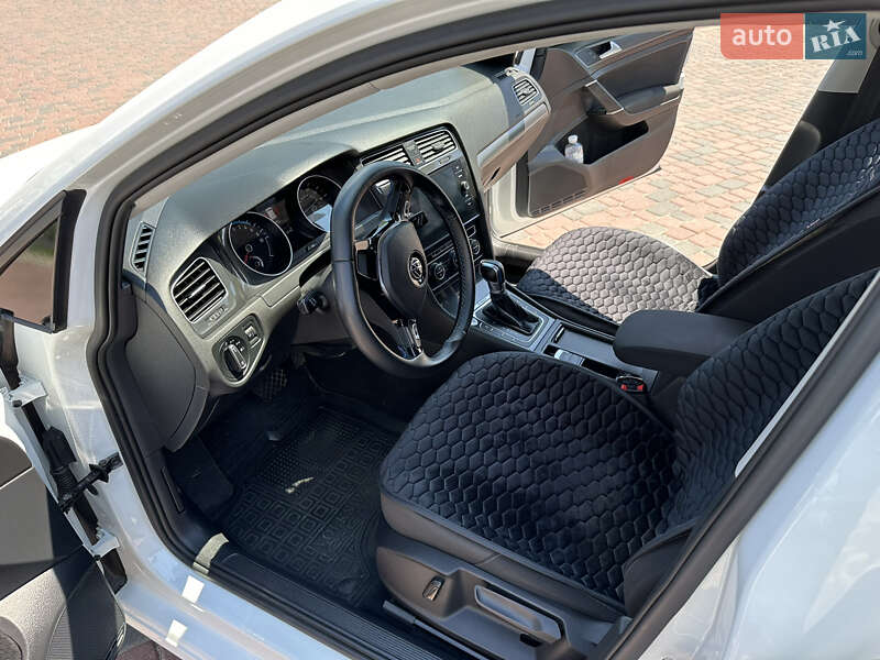 Хетчбек Volkswagen e-Golf 2017 в Івано-Франківську фото 13 Хетчбек Volkswagen e-Golf 2017 в Івано-Франківську