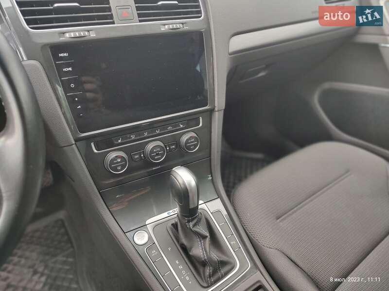 Хетчбек Volkswagen e-Golf 2020 в Черкасах