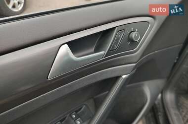 Хетчбек Volkswagen e-Golf 2020 в 
