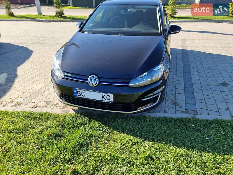 Хэтчбек Volkswagen e-Golf 2017 в Львове