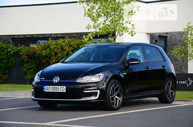 Хетчбек Volkswagen e-Golf 2018 в 