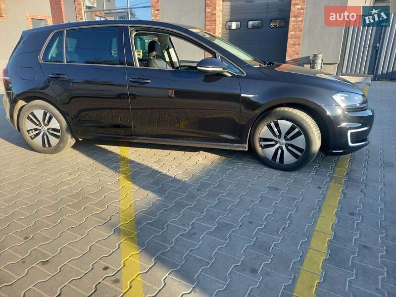 Хетчбек Volkswagen e-Golf 2016 в Вінниці