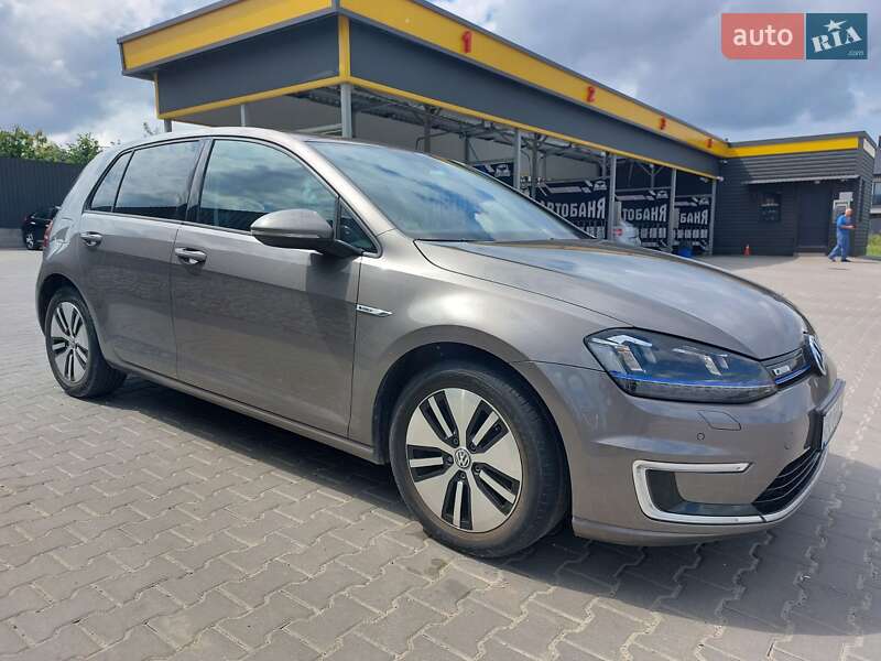 Хэтчбек Volkswagen e-Golf 2016 в Тернополе