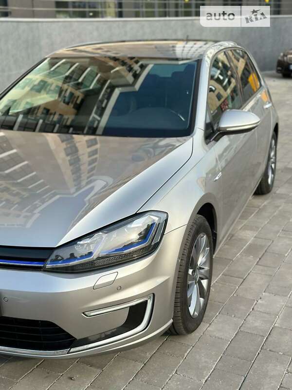 Хетчбек Volkswagen e-Golf 2017 в Луцьку