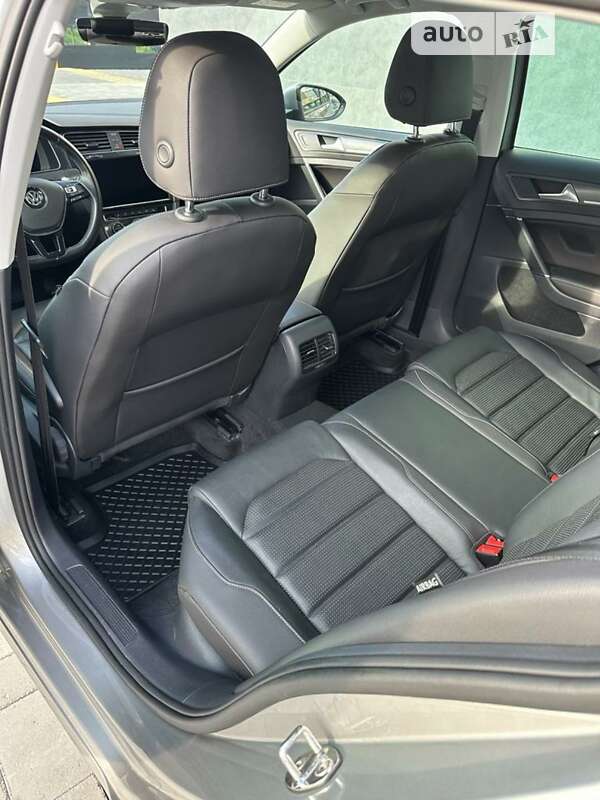 Хетчбек Volkswagen e-Golf 2017 в Луцьку