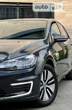 Хэтчбек Volkswagen e-Golf 2020 в 