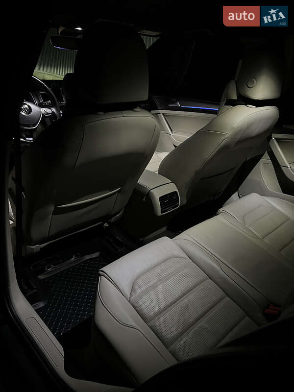 Хетчбек Volkswagen e-Golf 2017 в Бердичеві