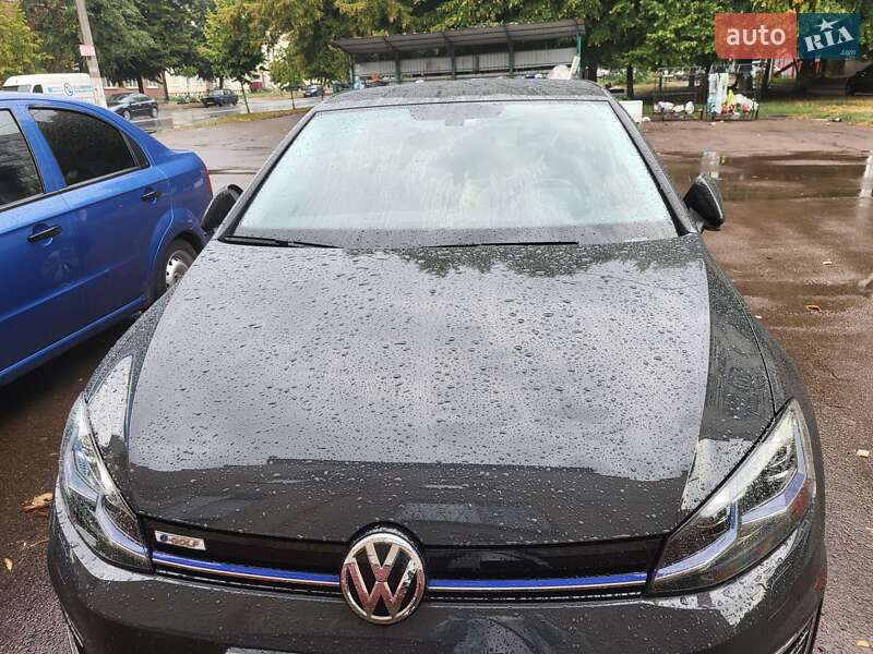 Хетчбек Volkswagen e-Golf 2019 в Житомирі