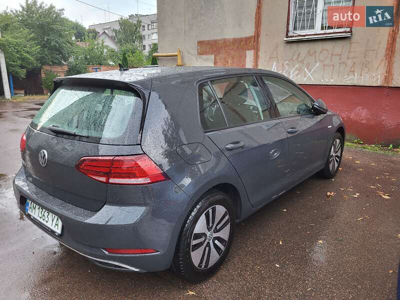 Хетчбек Volkswagen e-Golf 2019 в Житомирі
