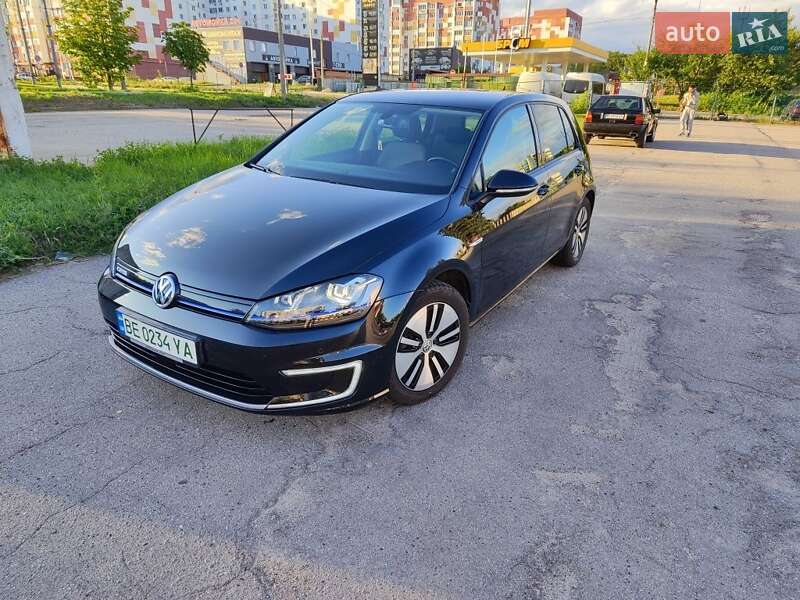 Volkswagen e-Golf 2015