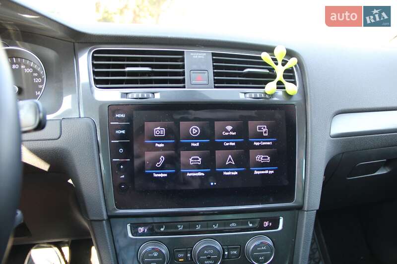 Хетчбек Volkswagen e-Golf 2017 в Одесі