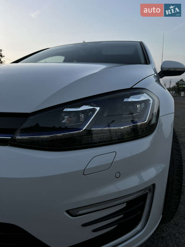 Хетчбек Volkswagen e-Golf 2020 в Івано-Франківську