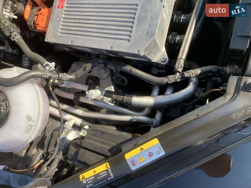 Хетчбек Volkswagen e-Golf 2020 в Хмельницькому фото 10 Хетчбек Volkswagen e-Golf 2020 в Хмельницькому