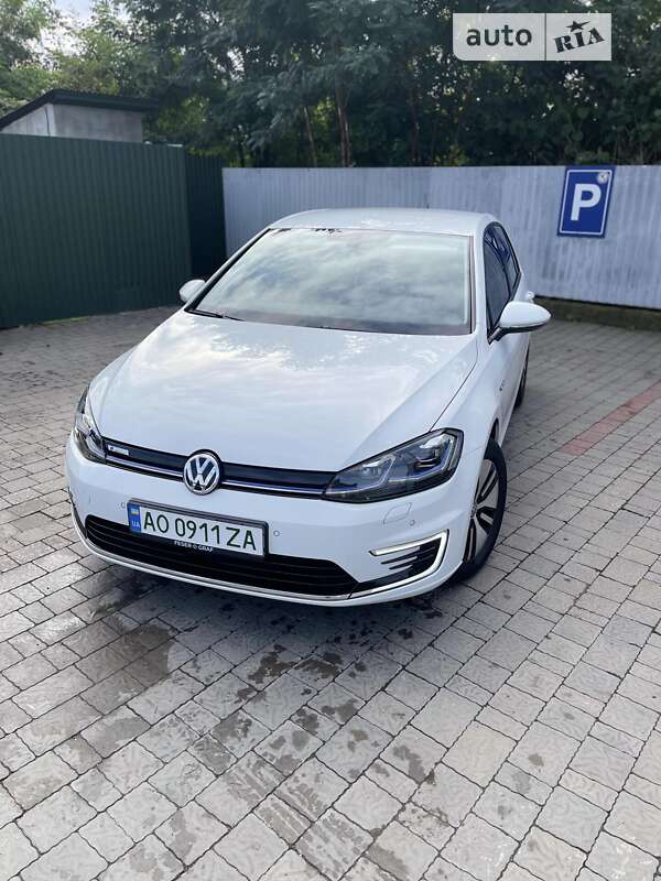 Хэтчбек Volkswagen e-Golf 2020 в Мукачево