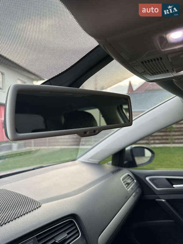 Хетчбек Volkswagen e-Golf 2014 в Луцьку