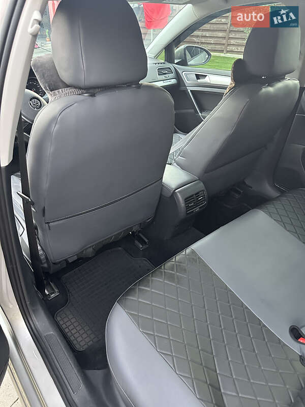 Хетчбек Volkswagen e-Golf 2014 в Луцьку