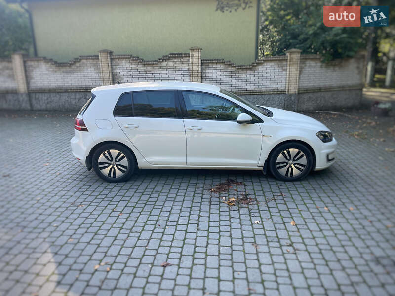Хетчбек Volkswagen e-Golf 2016 в Львові