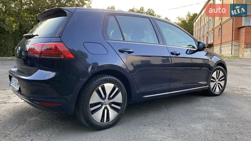 Хетчбек Volkswagen e-Golf 2016 в Києві