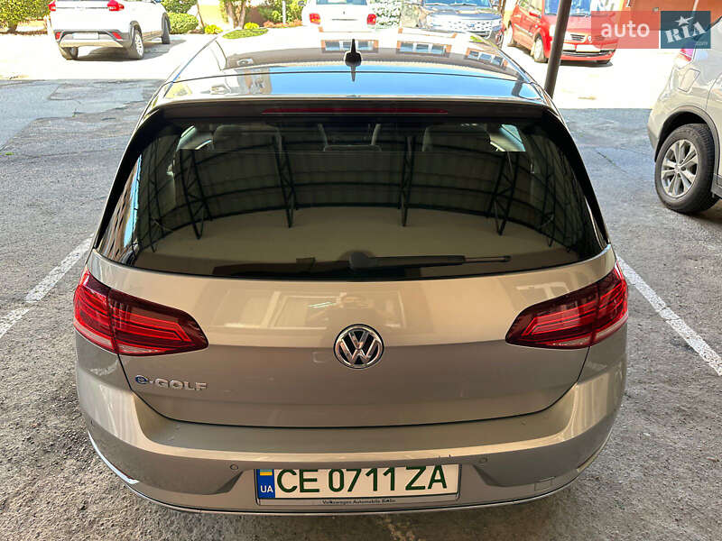 Хэтчбек Volkswagen e-Golf 2018 в Черновцах