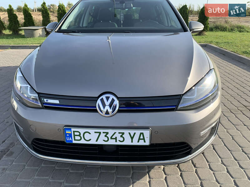 Хетчбек Volkswagen e-Golf 2015 в Львові