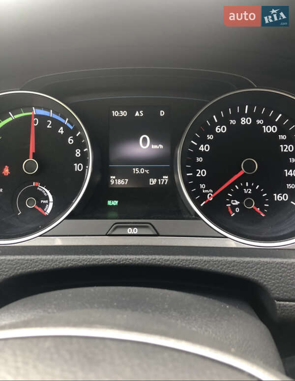 Хетчбек Volkswagen e-Golf 2015 в Львові