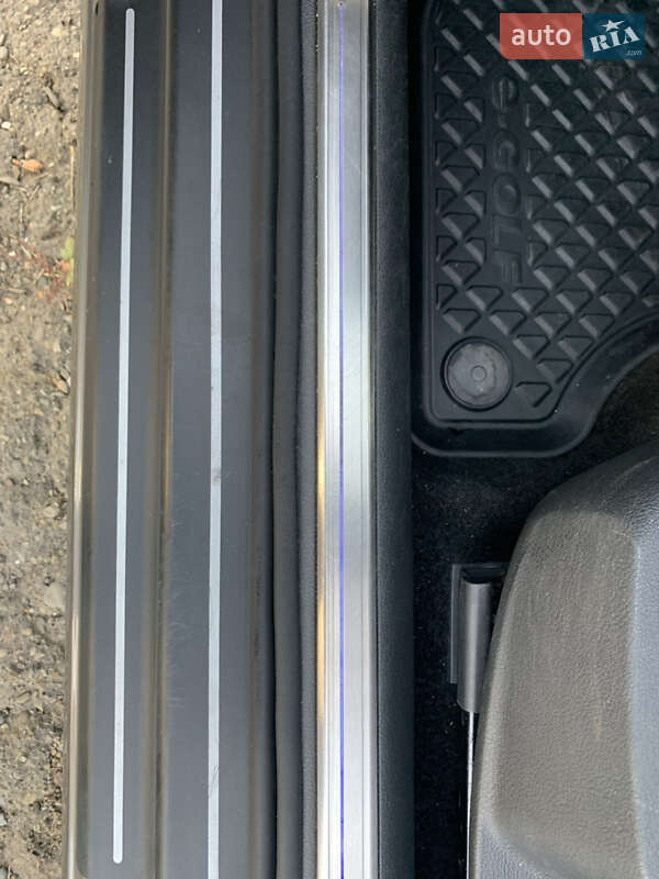 Хетчбек Volkswagen e-Golf 2015 в Львові