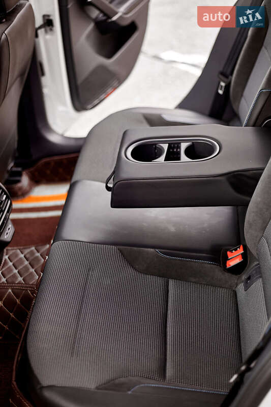 Хетчбек Volkswagen e-Golf 2020 в Дніпрі