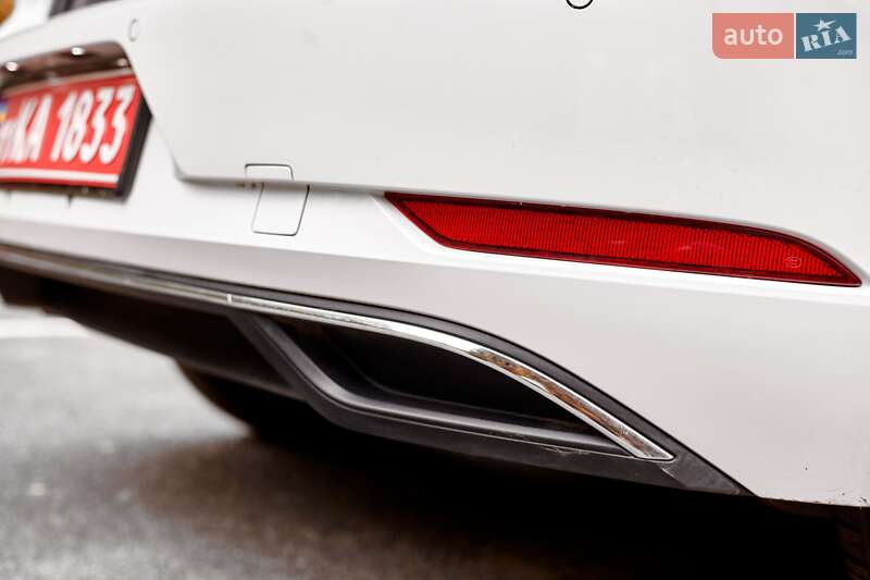 Хетчбек Volkswagen e-Golf 2020 в Дніпрі