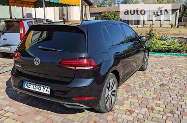 Хэтчбек Volkswagen e-Golf 2017 в Кривом Роге