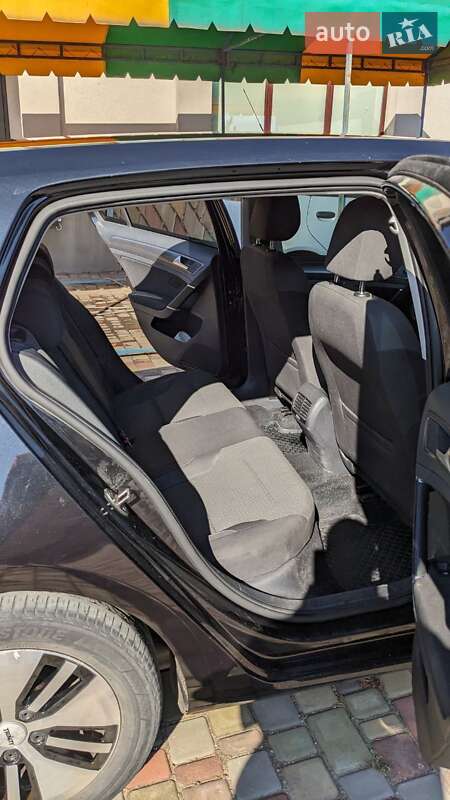 Хетчбек Volkswagen e-Golf 2017 в Кривому Розі