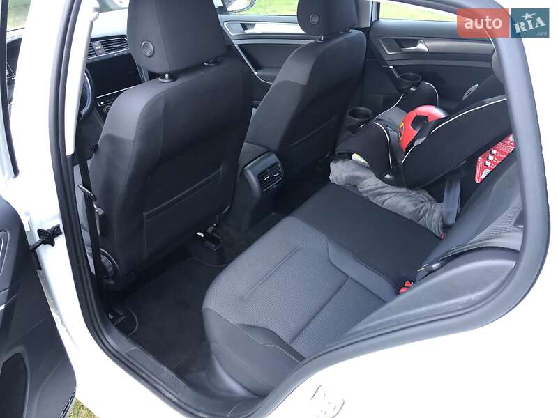 Хетчбек Volkswagen e-Golf 2019 в Камені-Каширському