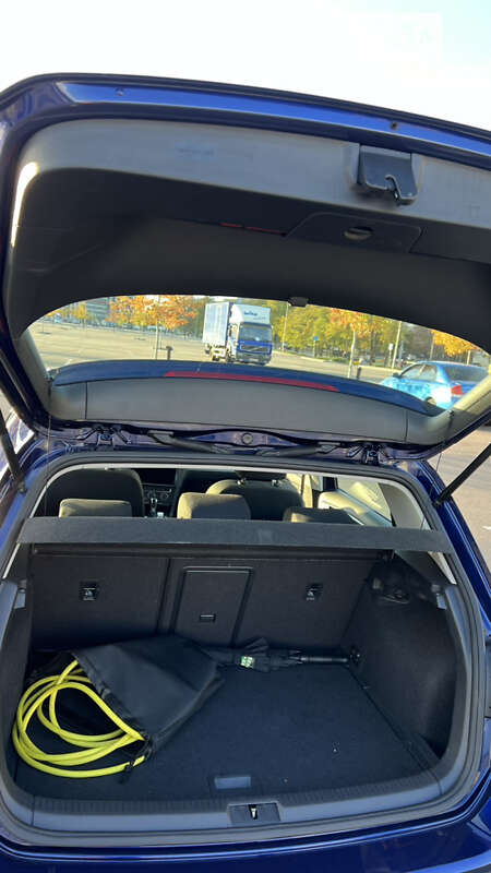 Хетчбек Volkswagen e-Golf 2018 в Києві