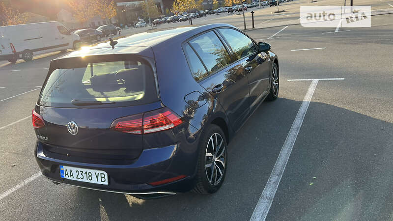 Хетчбек Volkswagen e-Golf 2018 в Києві