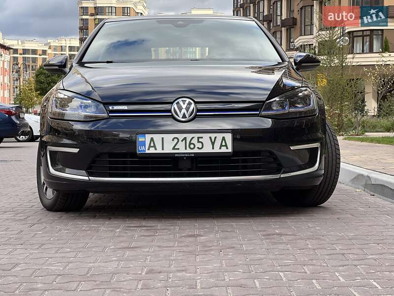 Хетчбек Volkswagen e-Golf 2017 в Софіївській Борщагівці