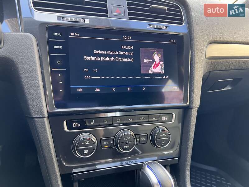 Хетчбек Volkswagen e-Golf 2017 в Софіївській Борщагівці