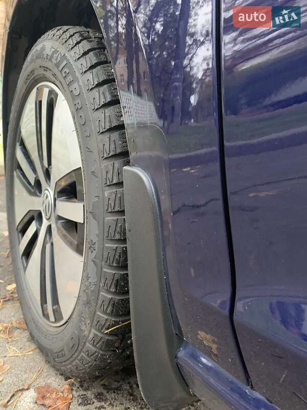 Хетчбек Volkswagen e-Golf 2019 в Києві