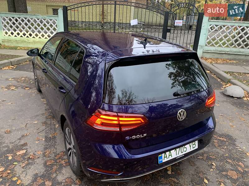 Хетчбек Volkswagen e-Golf 2019 в Києві