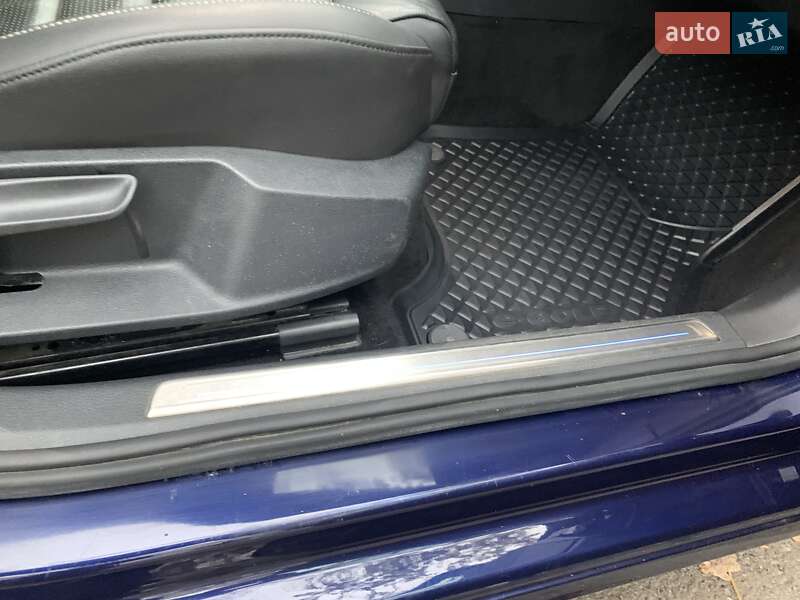 Хетчбек Volkswagen e-Golf 2019 в Києві