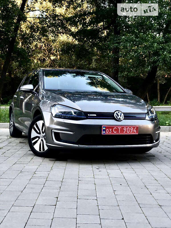 Хетчбек Volkswagen e-Golf 2016 в Львові